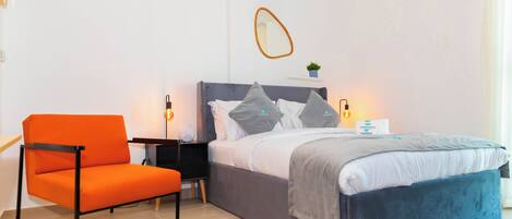 Comfort Studio, Balcony, City View | In-room safe, iron/ironing board, free WiFi