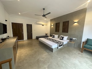 Egyptian cotton sheets, premium bedding, down duvets, memory-foam beds - The Den at Yala  (Kataragama)