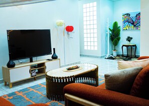 Living area - Modern Chic Apartment Yaoundé  (Yaoundé)
