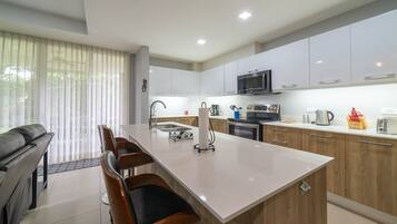 Apartment | 3 bedrooms, Internet