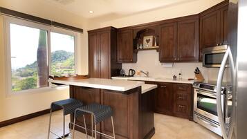 Apartment | 3 bedrooms, Internet