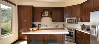 CR Luxury Altavista 2B 3 Bdrm