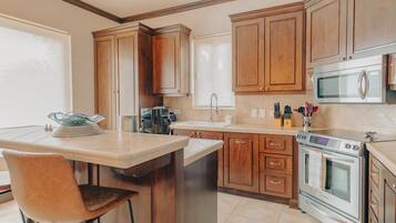 Apartment | 3 bedrooms, Internet