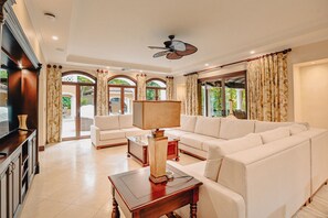 Apartment - CR Luxury Casa Zafiro 7 Bdrm (Jacó)