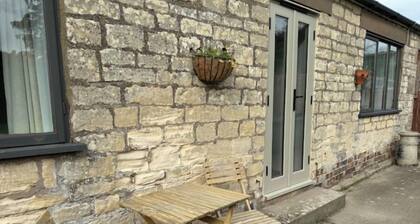 Manor Farm Annex with enclosed, private Garden