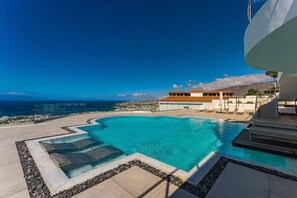 Una piscina techada
