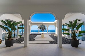 Terrace/patio - Luxury Paradise Villa in Costa Adeje (Adeje)