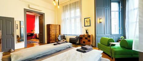 5 bedrooms, desk, iron/ironing board, free WiFi