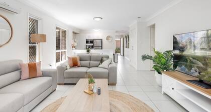 Contemporary Chic on CBD Fringe!