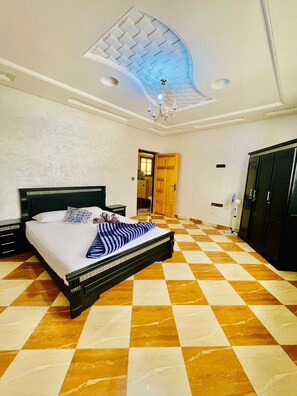 3 bedrooms, desk, iron/ironing board, travel crib