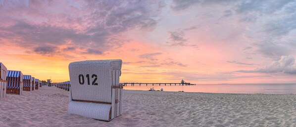 Beach nearby - Marienlücht - first floor. Sauna. Terrace. Sea view. Dogs allowed. (Fehmarn)