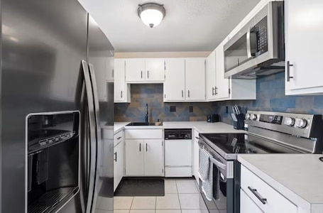 Microwave, oven, stovetop, dishwasher. Casamor - Home in Richland