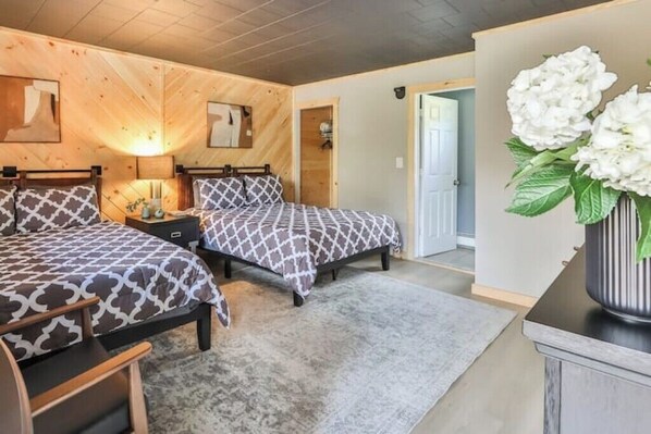 Iron/ironing board, WiFi