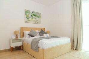 1 bedroom, in-room safe, iron/ironing board, free WiFi - Bloomfields Stylish 1BR in Waters Edge (Abu Dhabi)