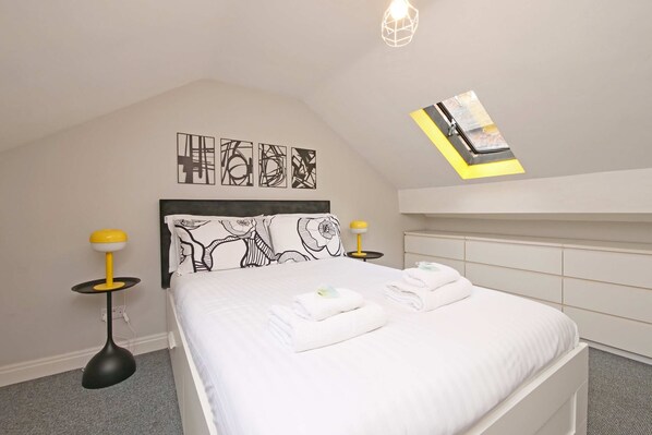 House | 2 bedrooms, desk, Internet - St John s House - York City Centre (York)