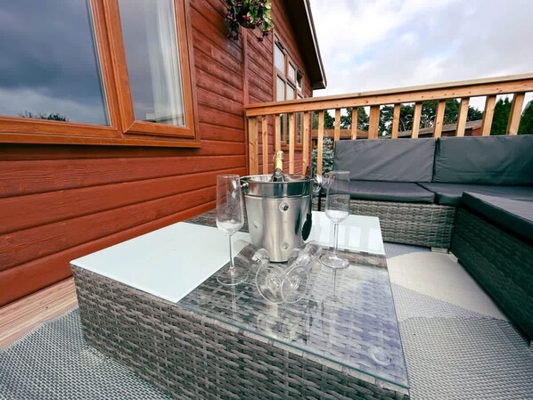Suite | 3 bedrooms, Internet - Stunning 3 Bedroom Lodge With Hot Tub in York (York)