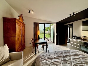 Comfort Triple Room, Garden View | In-room safe, blackout drapes, soundproofing, free WiFi - Memento Agriturismo (Cervia)