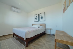 3 bedrooms, desk, iron/ironing board, WiFi - House in Puerto Escondido, Playa Palmarito: 3 bedrooms 3 bathrooms, pool and garden (Puerto Escondido)