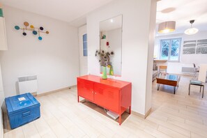 Living area - The Tourangeau souplex with garden (Tours)