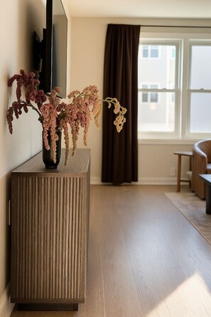 Unclassified image, 2 of 17, button