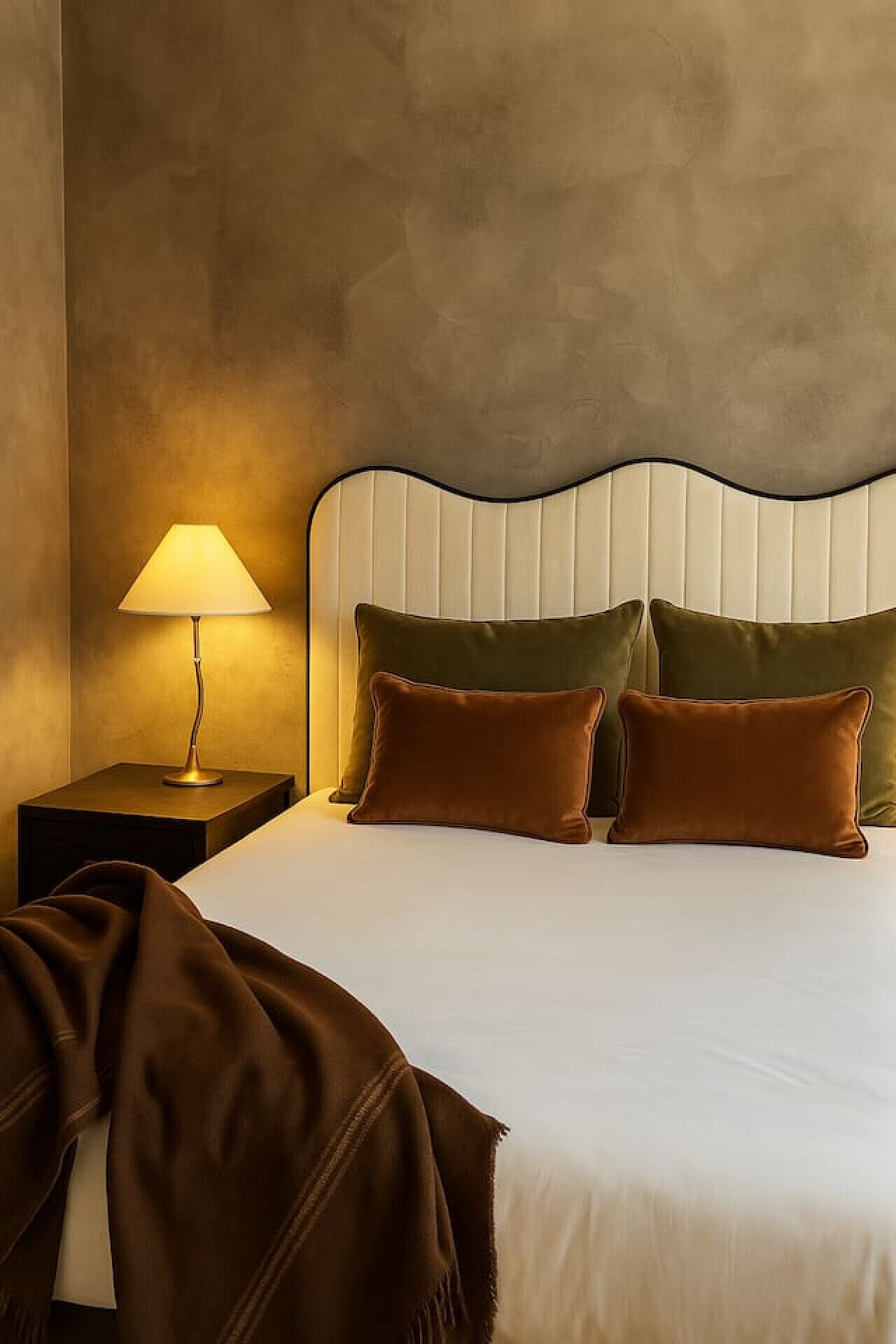 デスク、アイロン / アイロン台、WiFi、ベッドシーツ