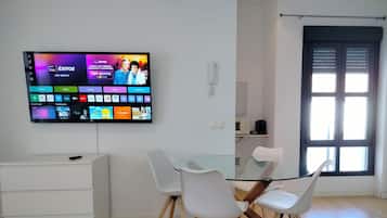 Smart TV de 55 pulgadas con canales digitales