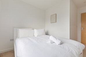 2 室のベッドルーム、インターネット、ベッドシーツ