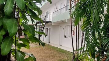 Standard Suite, Garden View | Terrace/patio