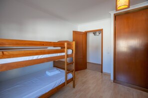 2 bedrooms, iron/ironing board, Internet, bed sheets - Oura View  Apartment (Albufeira)