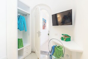 Villa, 3 Bedrooms, Patio, Sea View | In-room safe, iron/ironing board, free WiFi