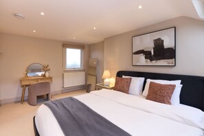 House | 4 bilik tidur