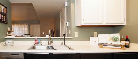 微波炉、烤箱、炉灶、洗碗机