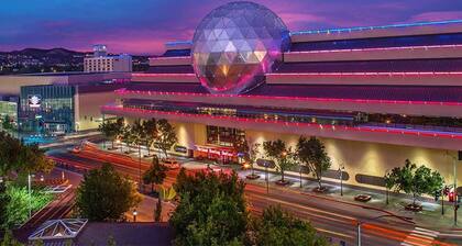 Vibrant Boho Family Home 3 Bed Pet Friendly UNR