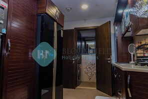 Bouilloire électrique, grille-pain