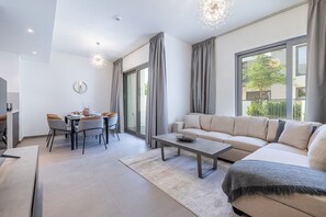 Apartment | 4 bedrooms - Tilal AL Ghaf 067 in Dubai (Dubai)