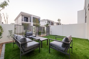 Apartment | 3 bedrooms - Tilal Al Ghaf B329 in Dubai (Dubai)