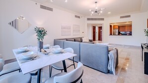 Unclassified image, 4 of 29, button - Fairmont South Residence 412 (Dubai)