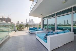 Apartment | 3 bedrooms - Azure Residences 117 Premium 2bdr Palm (Dubai)