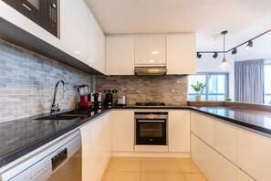 Apartment | 3 bedrooms - Park Towers B 001204 (Dubai)