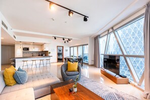 Apartment | 3 bedrooms - Park Towers B 001204 (Dubai)