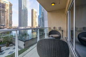 1 bedroom - Lake View Residence 208 (Dubai)