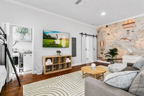 Casa (Multiple Bedrooms) | Interni