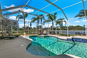 Casa (Multiple Bedrooms) | Parte interna