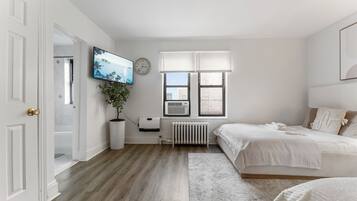 Superior Double or Twin Room | Soundproofing, iron/ironing board, free WiFi, bed sheets