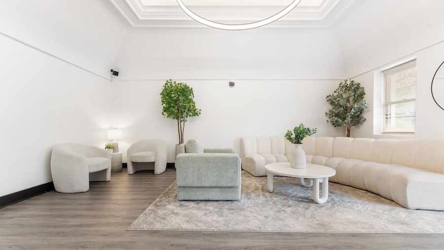 Bay Ridge ApartHotel