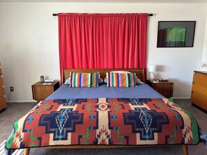 3 Schlafzimmer, Schreibtisch, Bügeleisen/Bügelbrett, WLAN