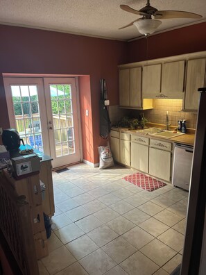 Unclassified image, 3 of 3, button