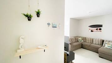 Apartment | Living area | TV