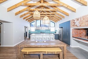 House, 3 Bedrooms, Accessible, Smoking | Private kitchen