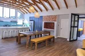 單棟房屋, 3 間臥室, 無障礙, 吸煙房 | 飯廳